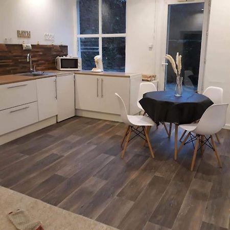 Appartement Agreable Au Centre Wifi Сен-Леонар-де-Нобла Экстерьер фото