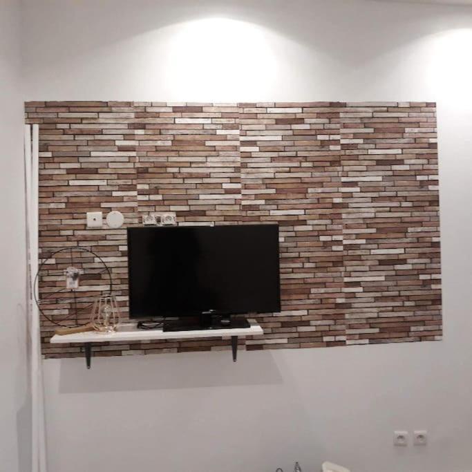 Appartement Agreable Au Centre Wifi Сен-Леонар-де-Нобла Экстерьер фото